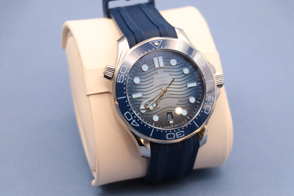 Omega Seamaster Diver 300 M Niebieski 42 mm Stal