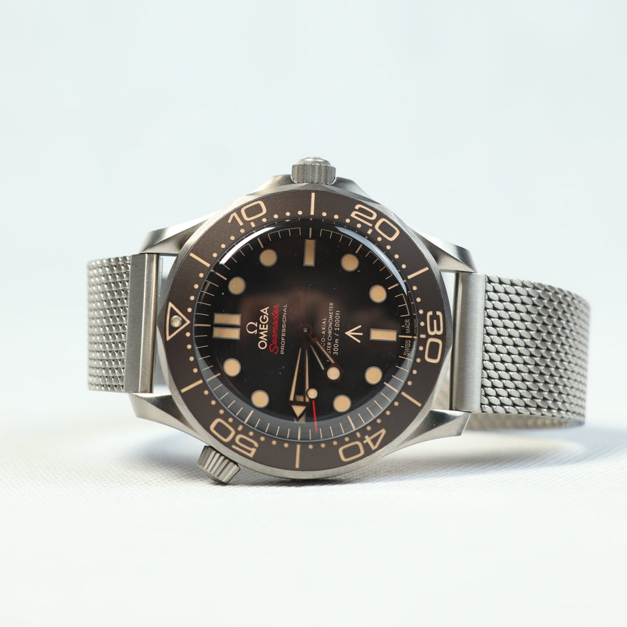 Omega Seamaster Diver 300 M 007 Czarny 42 mm Tytan 210.90.42.20.01.001