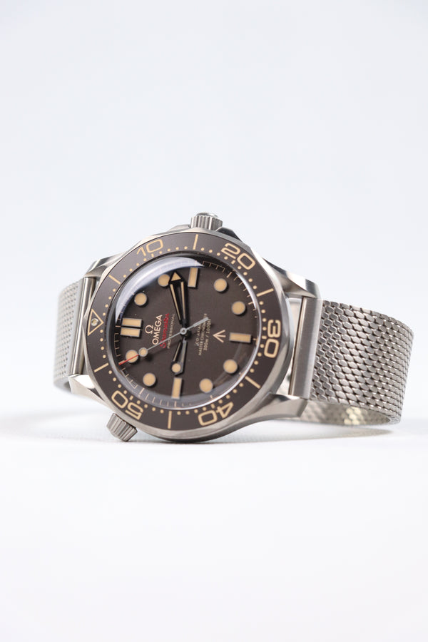 Omega Seamaster Diver 300 M 007 Czarny 42 mm Tytan