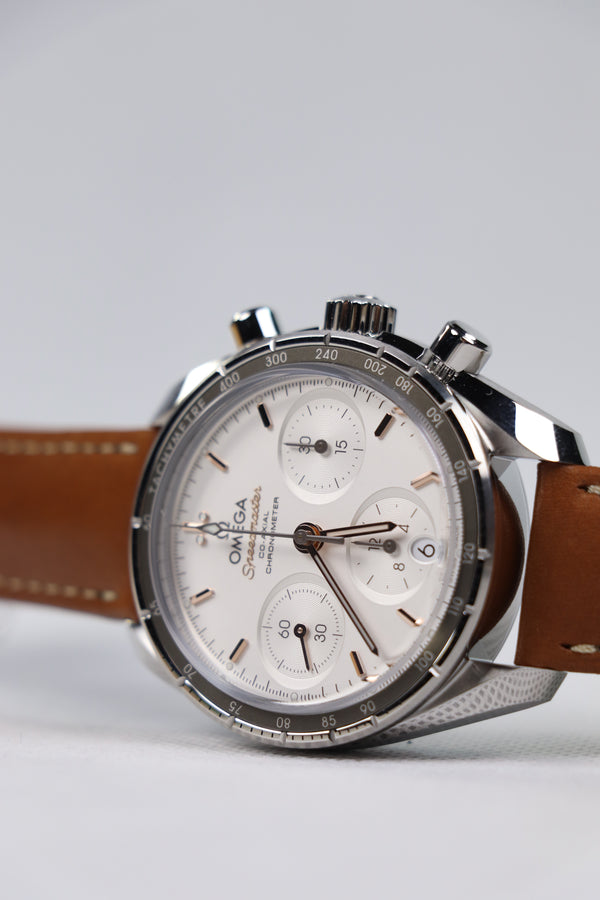 Omega Speedmaster Srebrny 38 mm Stal