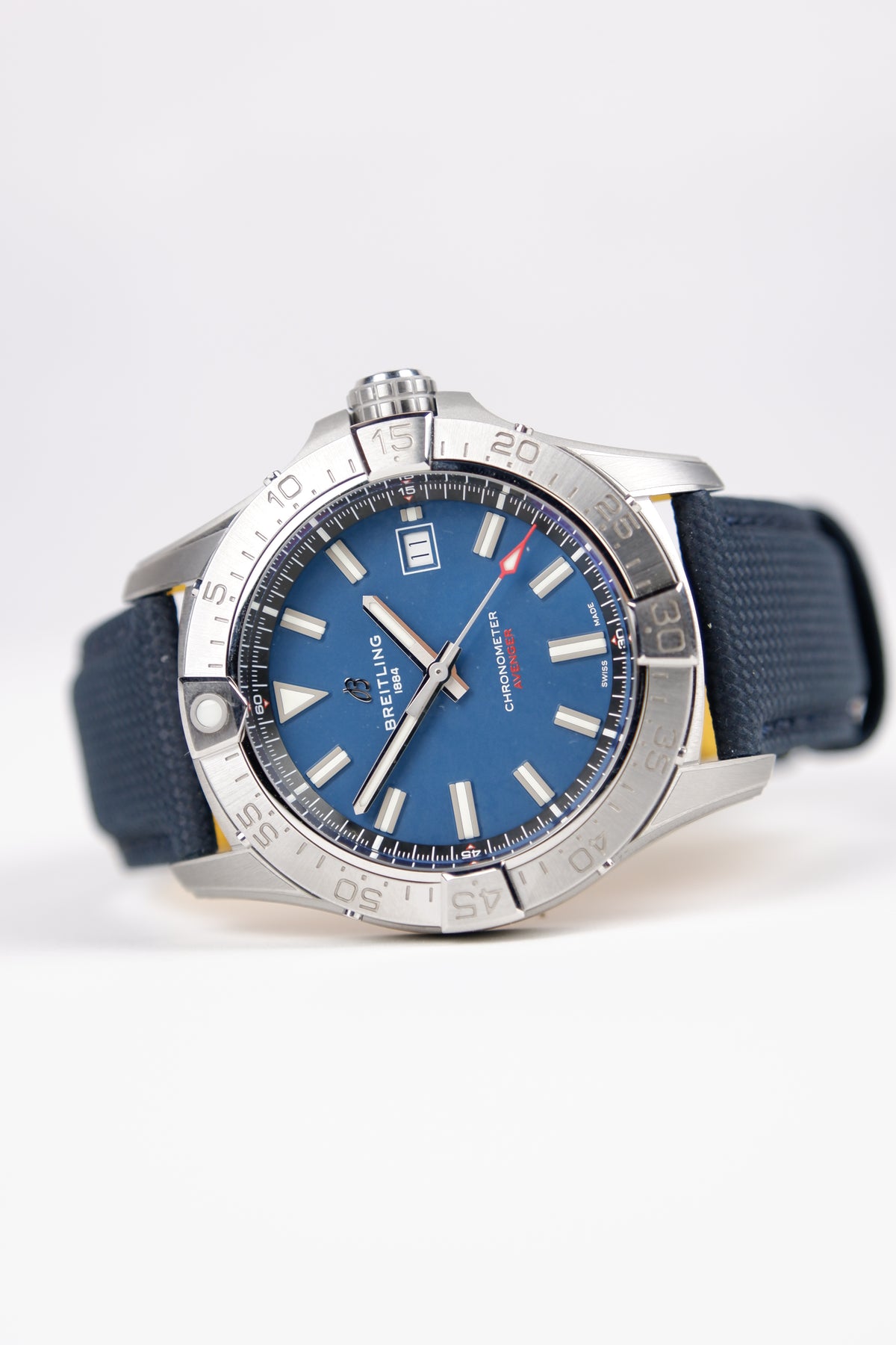 Breitling Avenger Niebieski 42mm Stal A17328101C1X1