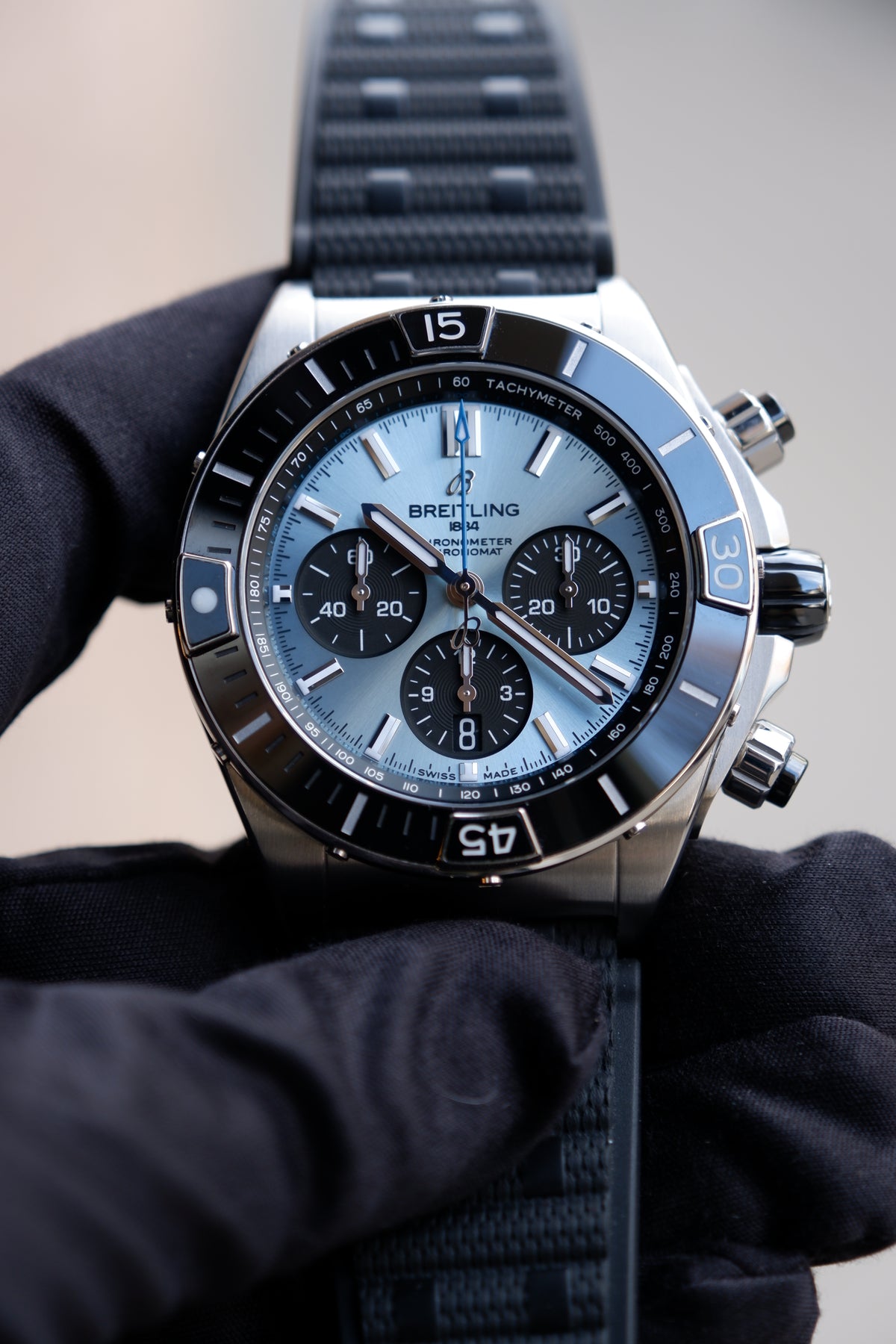 Breitling Super Chronomat Niebieski 44mm Stal PB0136251C1S1