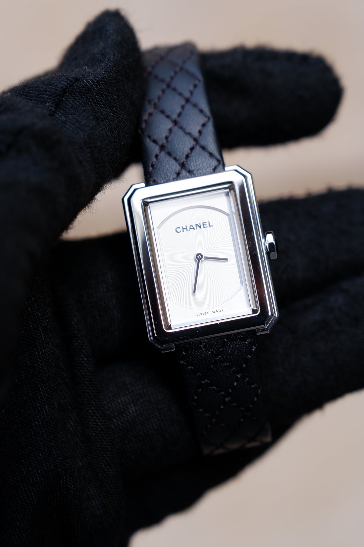 Chanel Boy-Friend Biały 27.9 x 21.5 mm Stal H6401