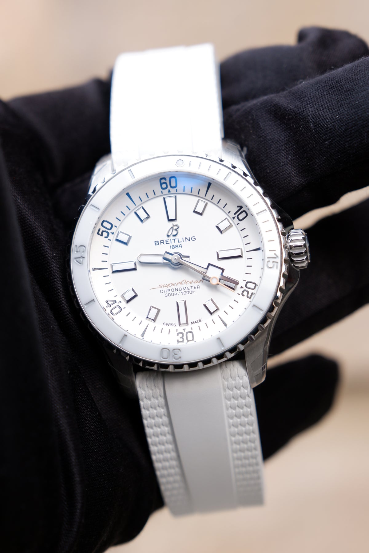 Breitling Superocean Bialy 36mm Stal A17377211A1S1