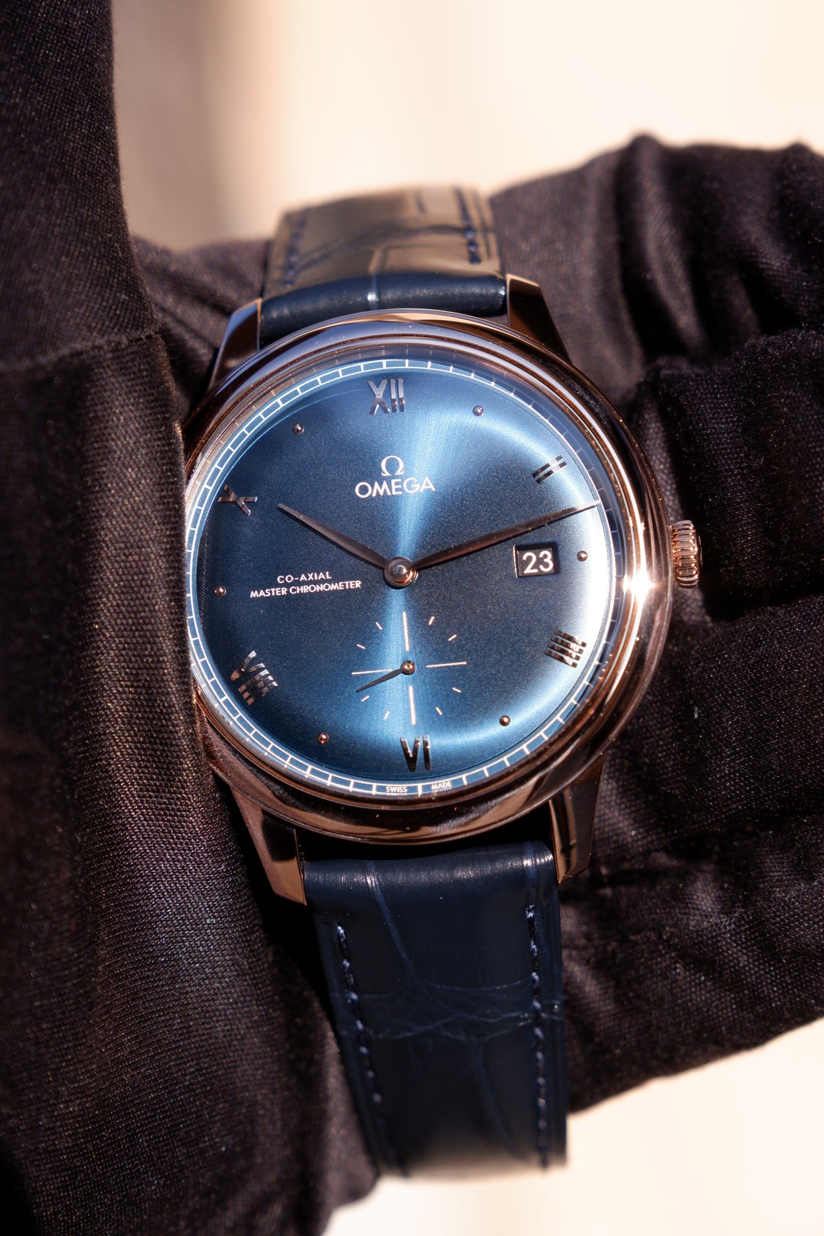 Omega De Ville Prestige Niebieski 41 mm Zloto rozowe 434.53.41.20.03.001