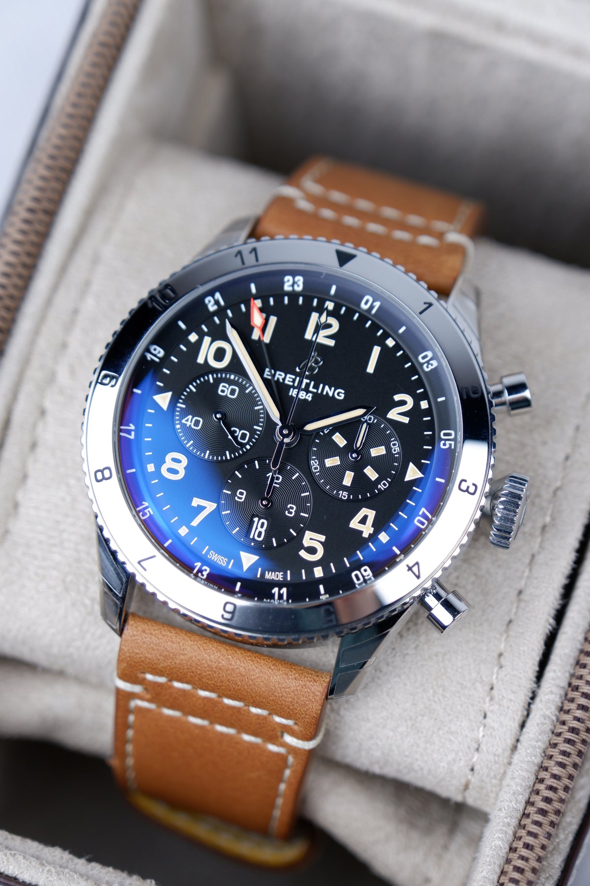 Breitling Classic Avi Czarny 46mm Stal AB04453A1B1X1