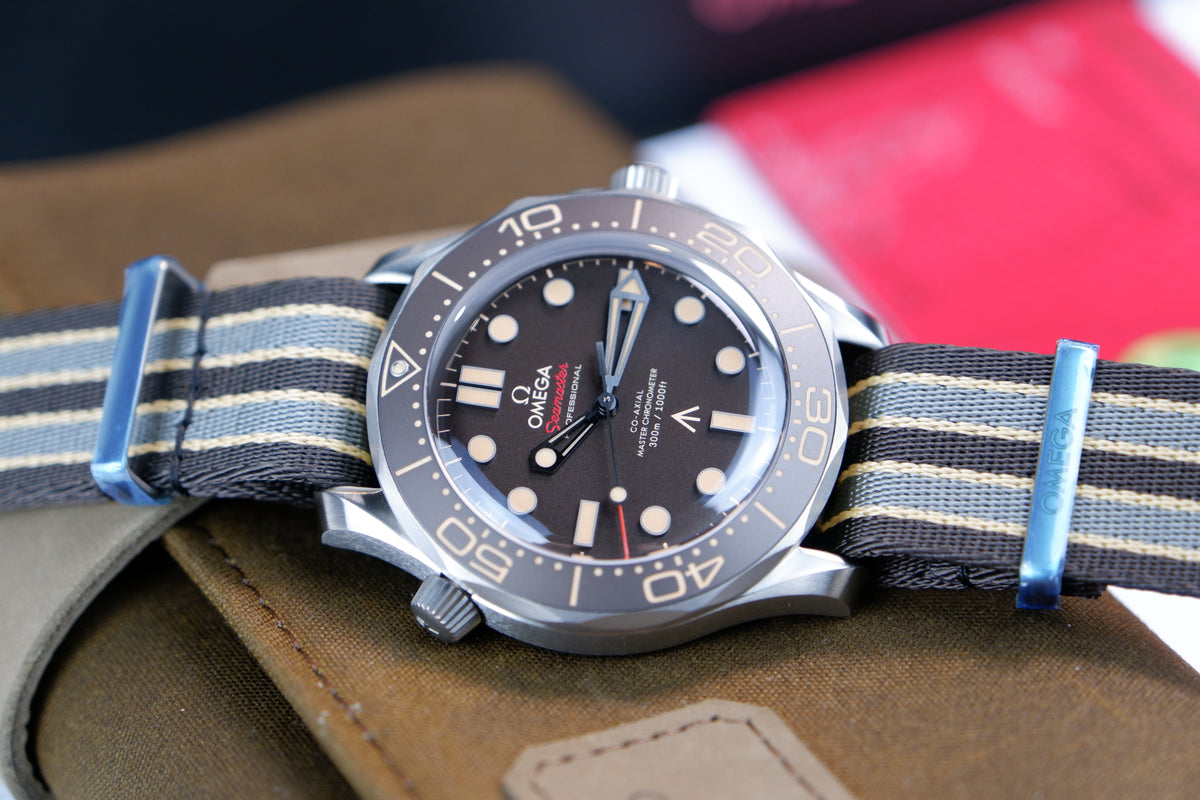 Omega Seamaster Diver 300 M 007 Czarny 42 mm Tytan 210.92.42.20.01.001