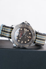 Omega Seamaster Diver 300 M 007 Czarny 42 mm Tytan 210.92.42.20.01.001