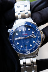 Omega Seamaster Diver 300 M Niebieski 42 mm Stal 210.30.42.20.03.001