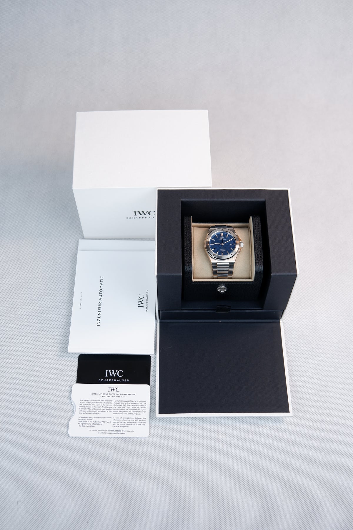 IWC Ingenieur Automatic Niebieski 40 mm Stal IW328907