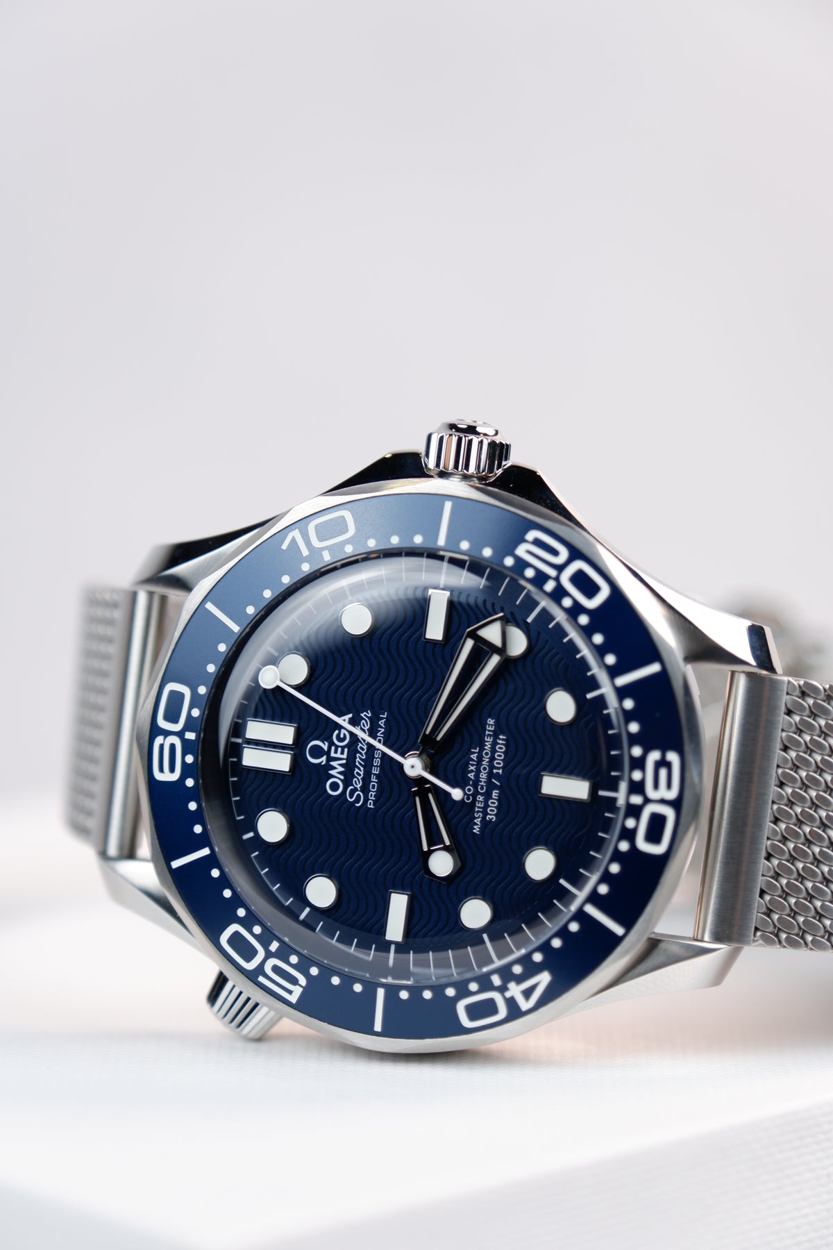 Omega Seamaster Diver 300M Niebieski 42 mm Stal 210.30.42.20.03.002