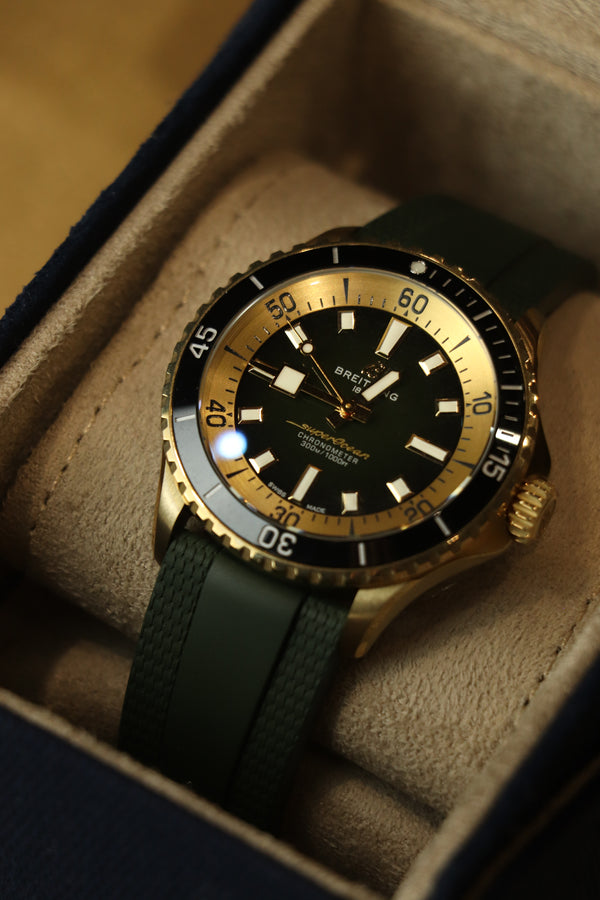 Breitling Superocean Zielony 42mm Braz