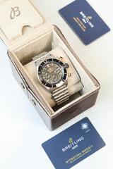Breitling Super Chronomat Czarny 44mm Zloto/Stal UB0136251B1S1