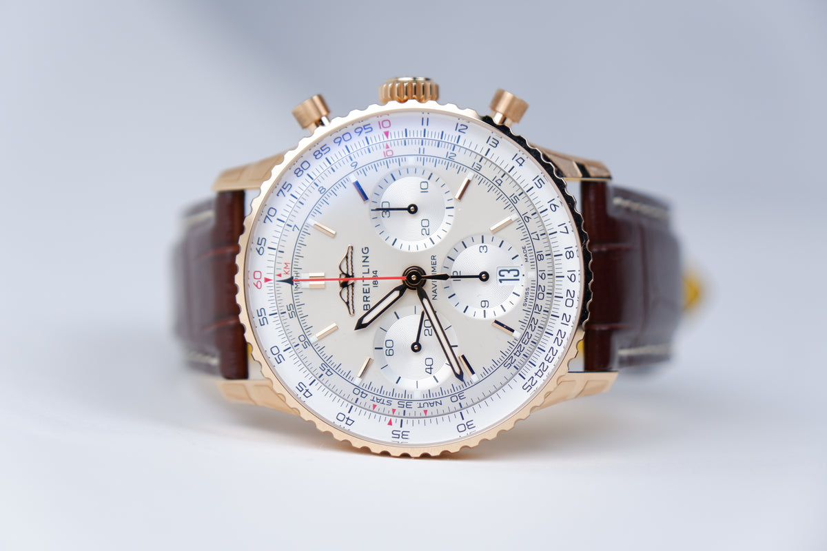 Breitling Navitimer 1 B01 Chronograph Srebrny 41mm Zloto czerwone RB0139211G1P1